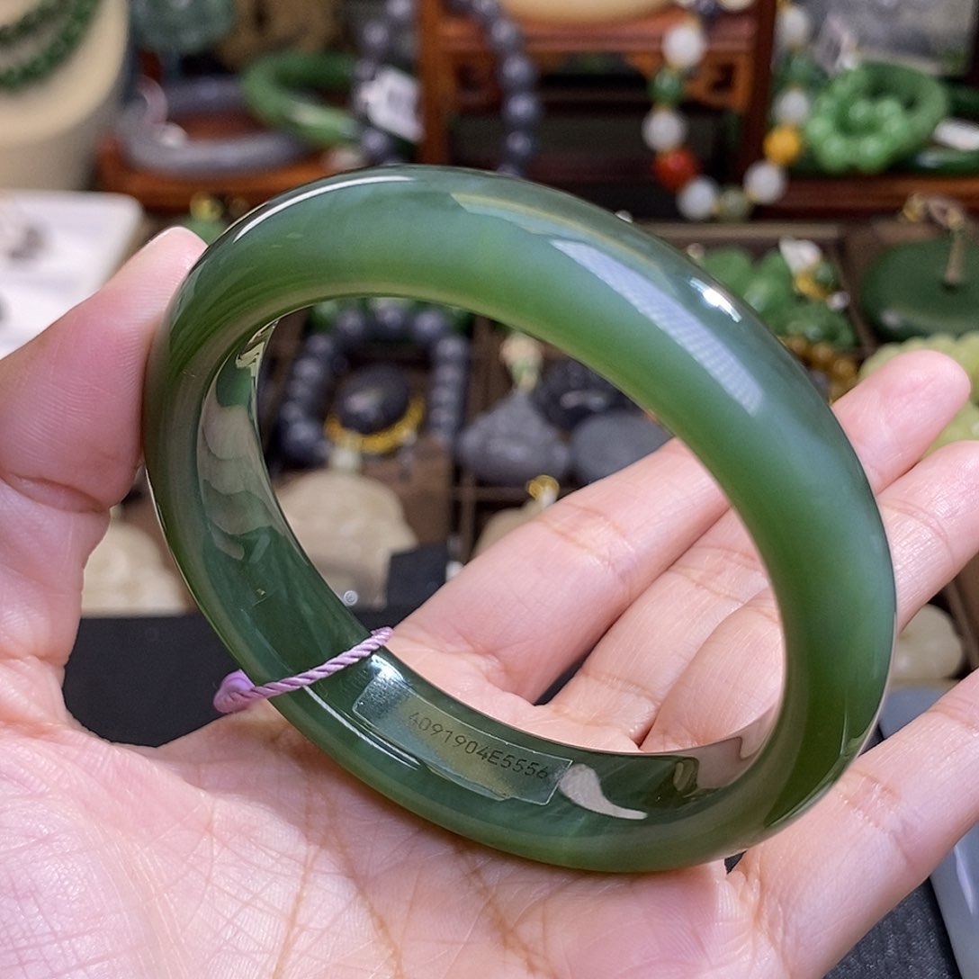 和田玉55.3 猫眼碧玉脂膏级手镯天花板未镶嵌