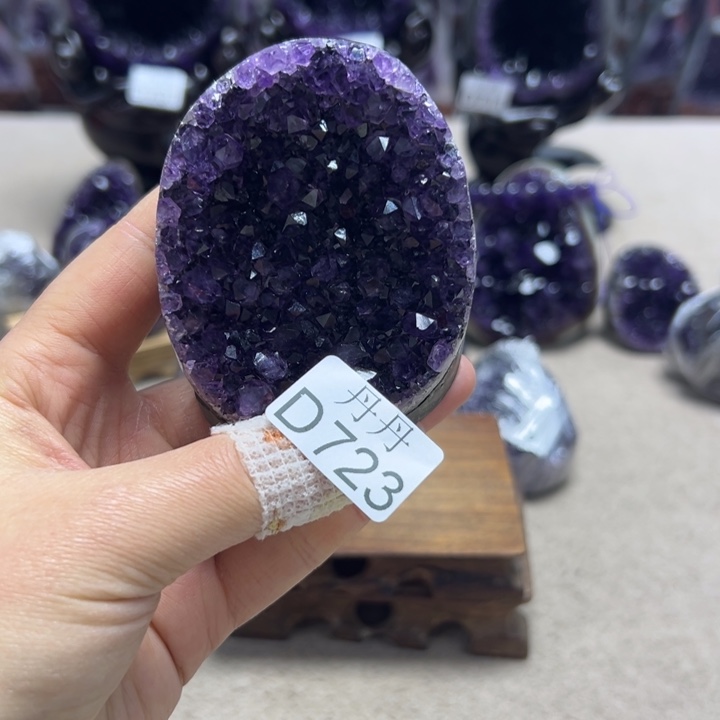 紫晶未镶嵌大型摆件（非配饰）