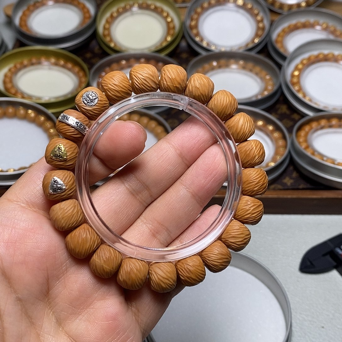 猴头核桃手串62号四标毕业云锦11+12左右