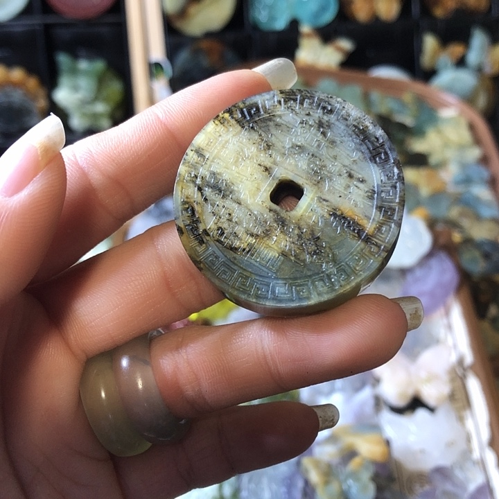 岫玉未镶嵌岫玉挂件