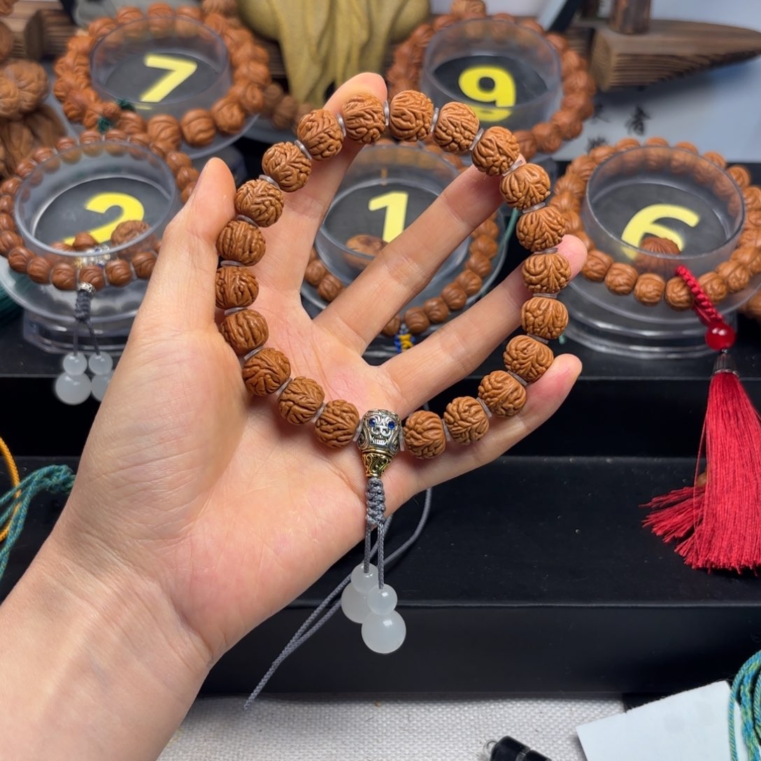 桃核吊坠1.3尺寸野生火麒麟