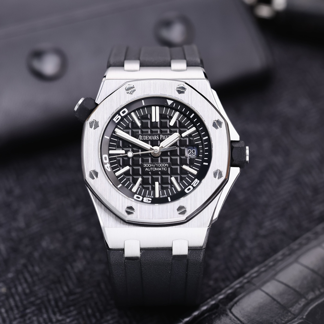 95新 Audemars Piguet/爱彼 15710ST 42mm 单表