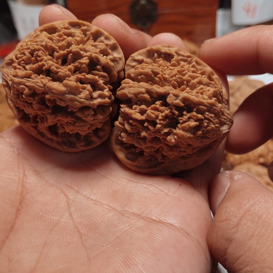 文玩核桃吊坠44全品满天星。3