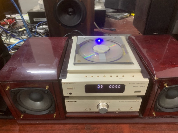 8新 SANSUI/山水 二手山水组合音响一套，有磕碰，不包邮