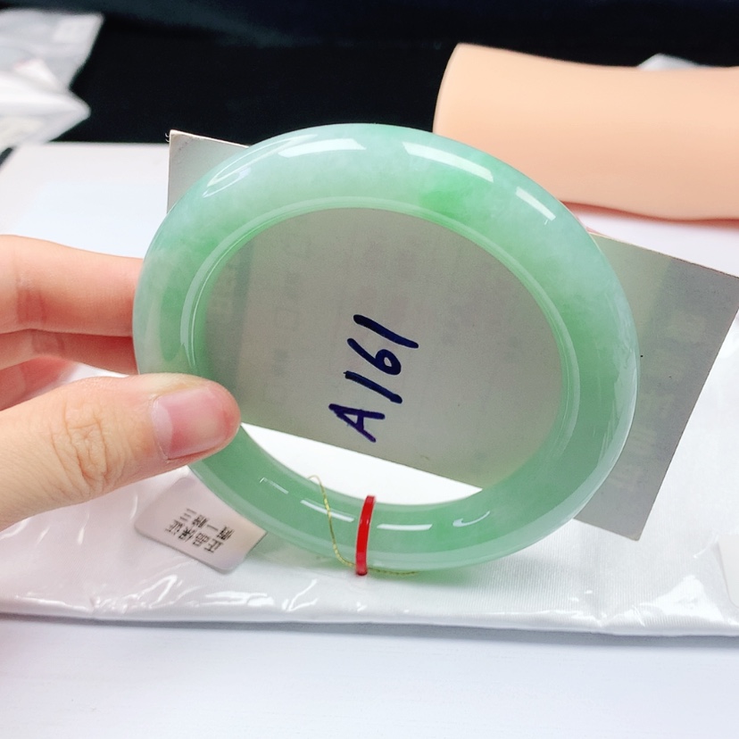 【闪购商品】翡翠手镯（圆镯）未镶嵌天然缅甸a货手镯59+
