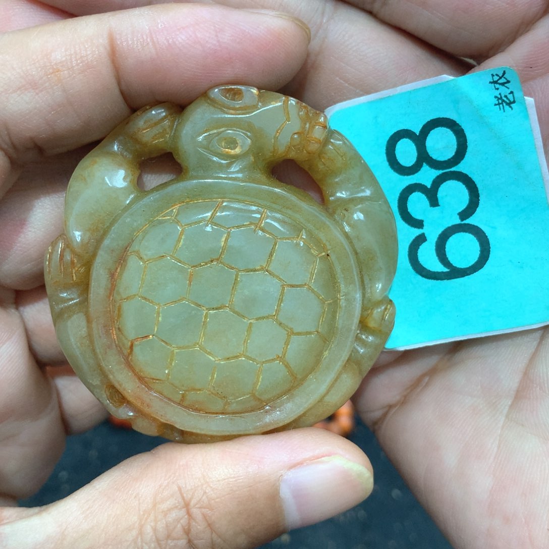 未镶嵌透闪石-蛇纹石玉颈饰