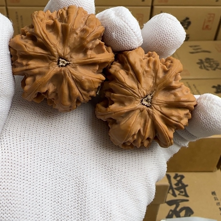 文玩核桃吊坠s****h简单包装玉龙三棱