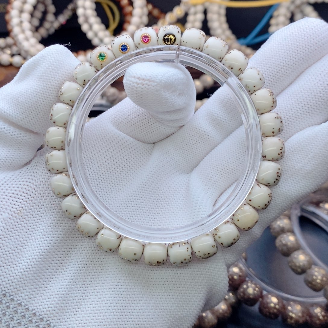 手串星月菩提h****星月