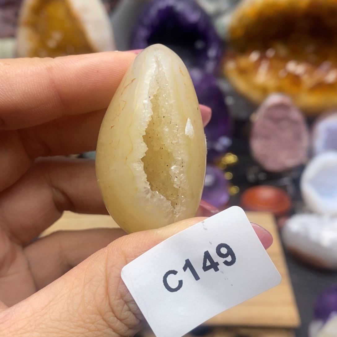 未镶嵌水晶大型摆件（非配饰）