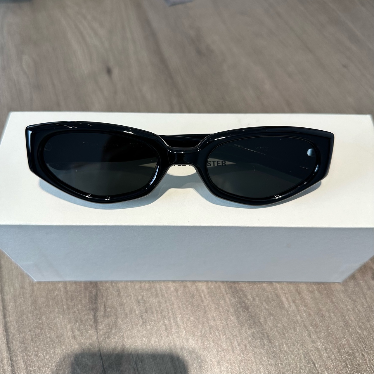 未使用 maje maison margiela 联名gm 205黑色 墨镜  有盒