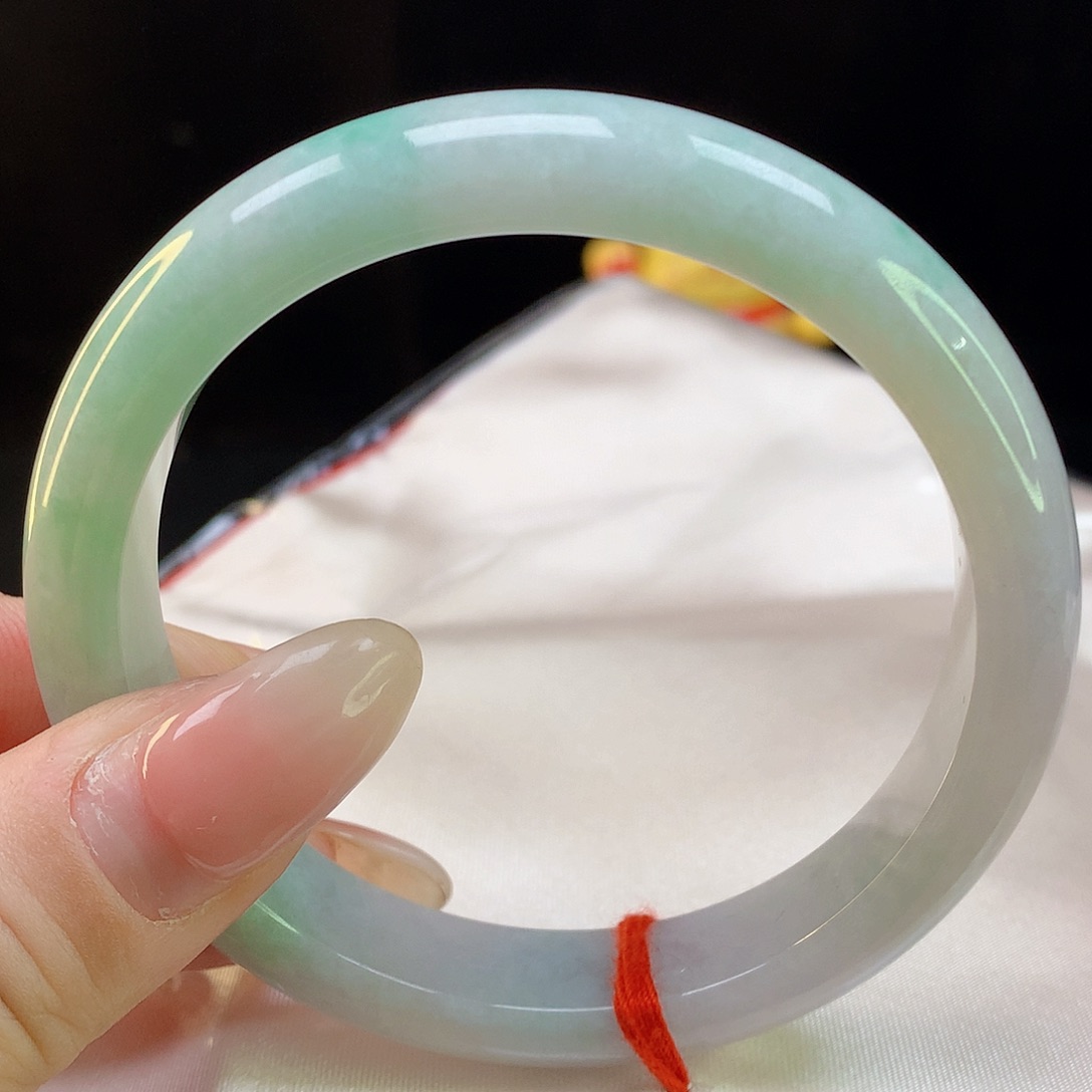 翡翠手镯未镶嵌天然翡翠5140