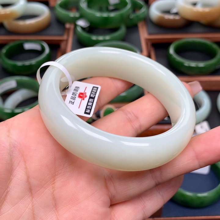 和田玉5758圈口未镶嵌