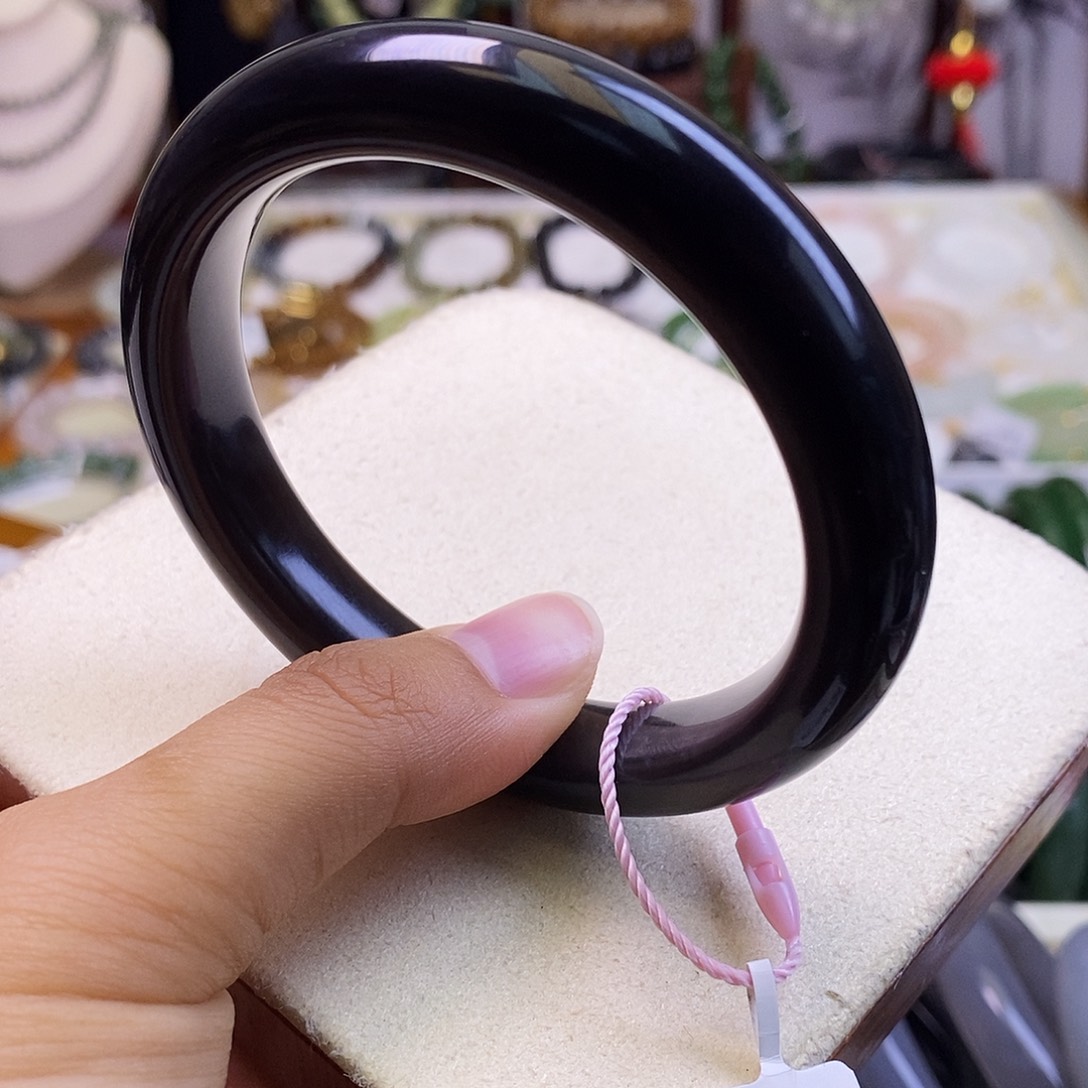 和田玉未镶嵌颈饰毕业级老矿料浓烟紫帝王紫手镯57.4