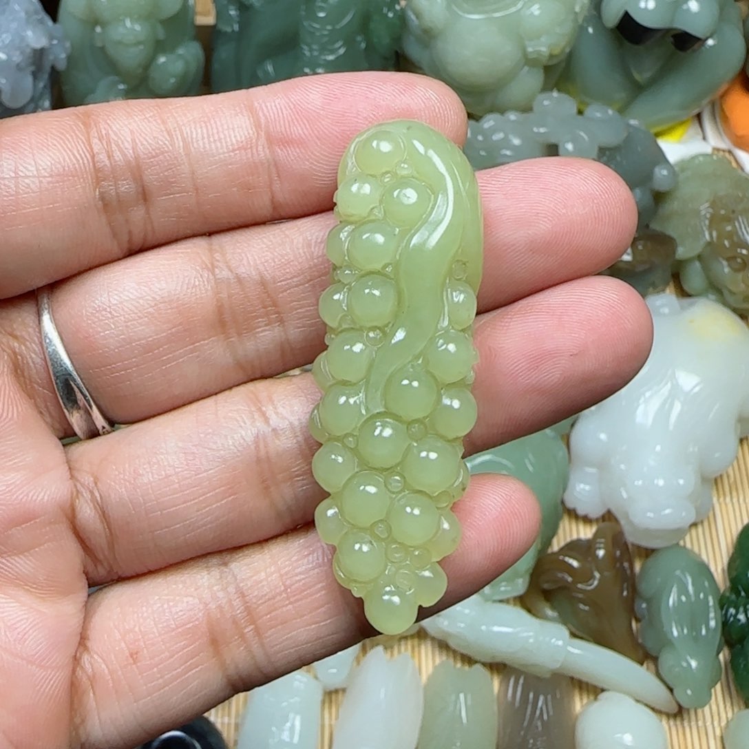 未镶嵌和田玉挂件