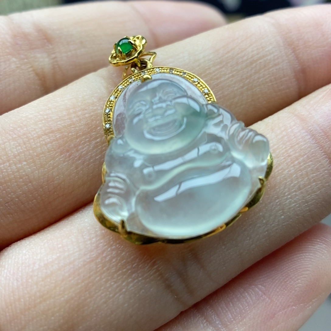 翡翠18K金镶嵌颈饰吊坠46