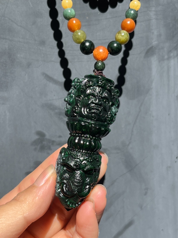 翡翠Ａ货【藓加绿金刚杵吊坠】尺寸：72-28-25