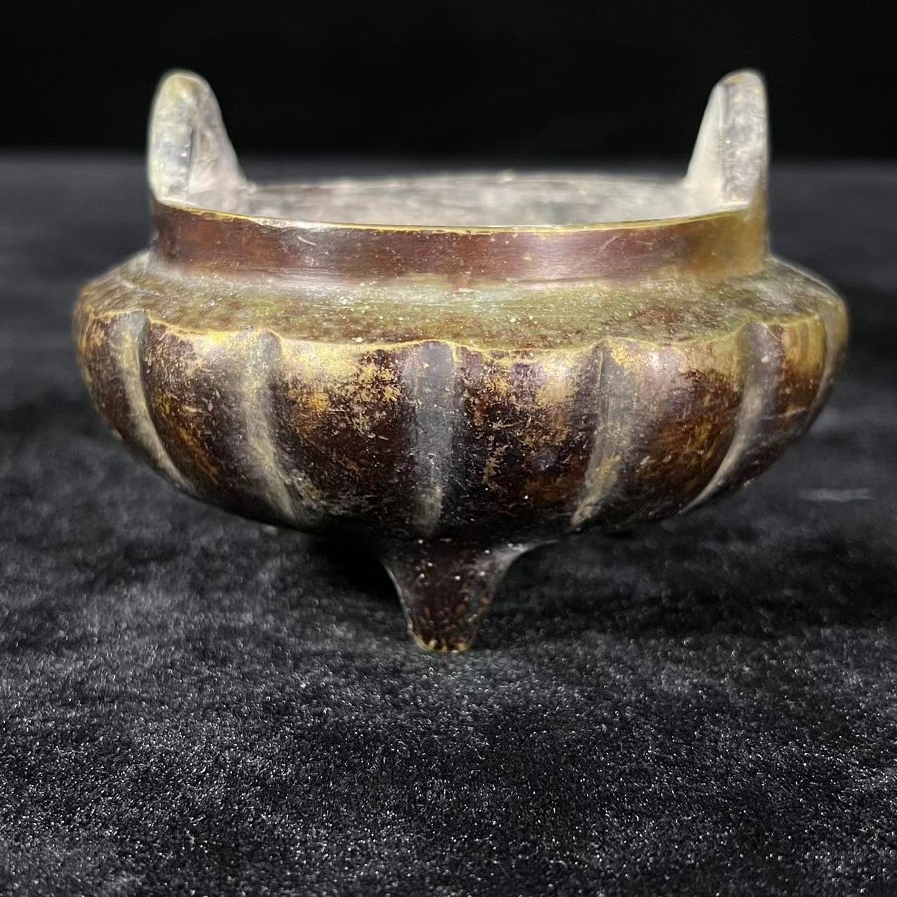 Lot2:  铜 香炉L:9.7cm/502.1g