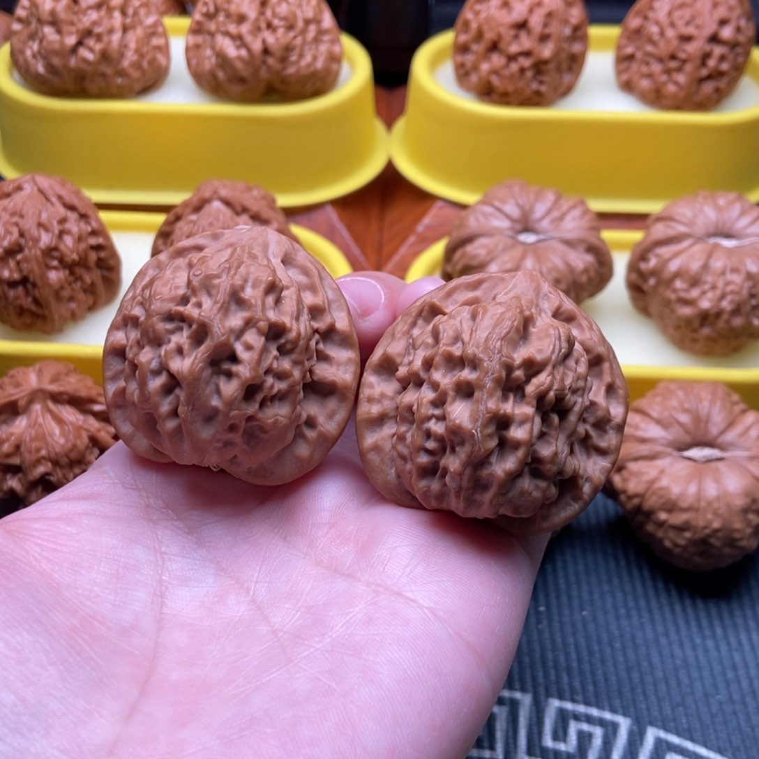 文玩核桃把件全品纯野生