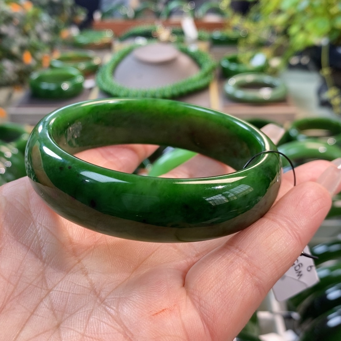 和田玉（碧玉）手镯未镶嵌