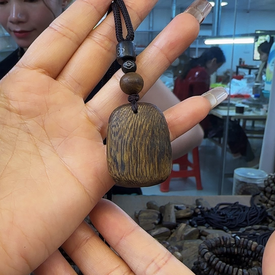 沉香吊坠多样性发货1条白棋5