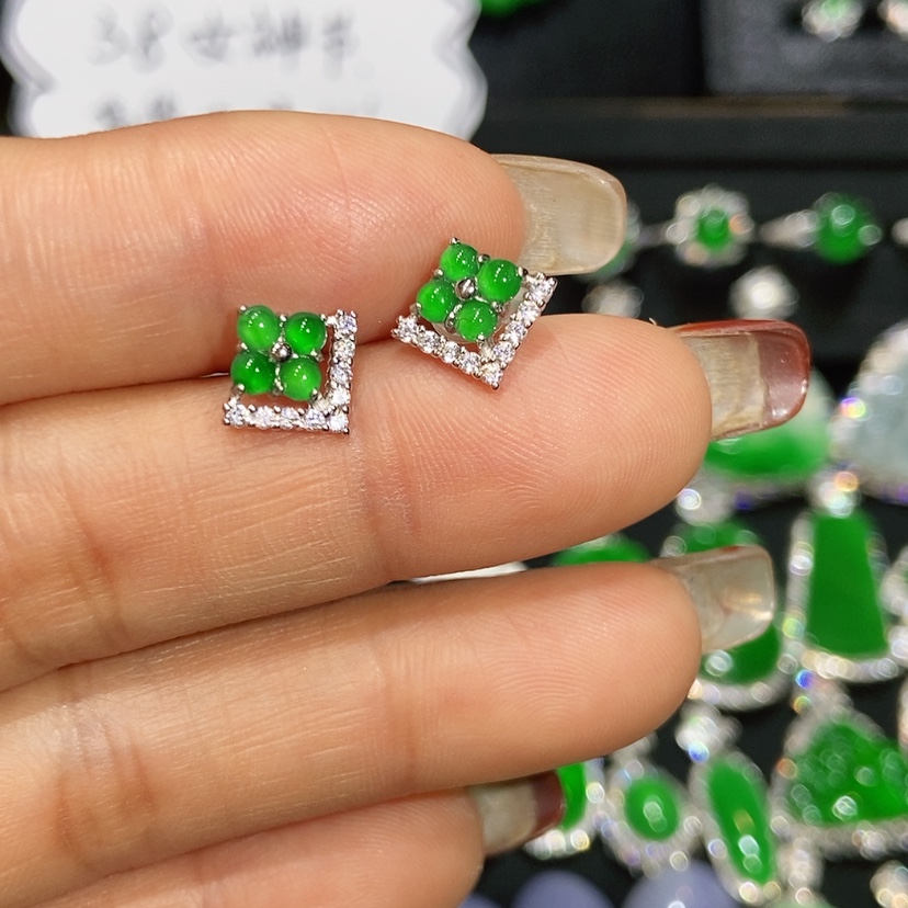 【闪购商品】翡翠耳饰未镶嵌天然翡翠