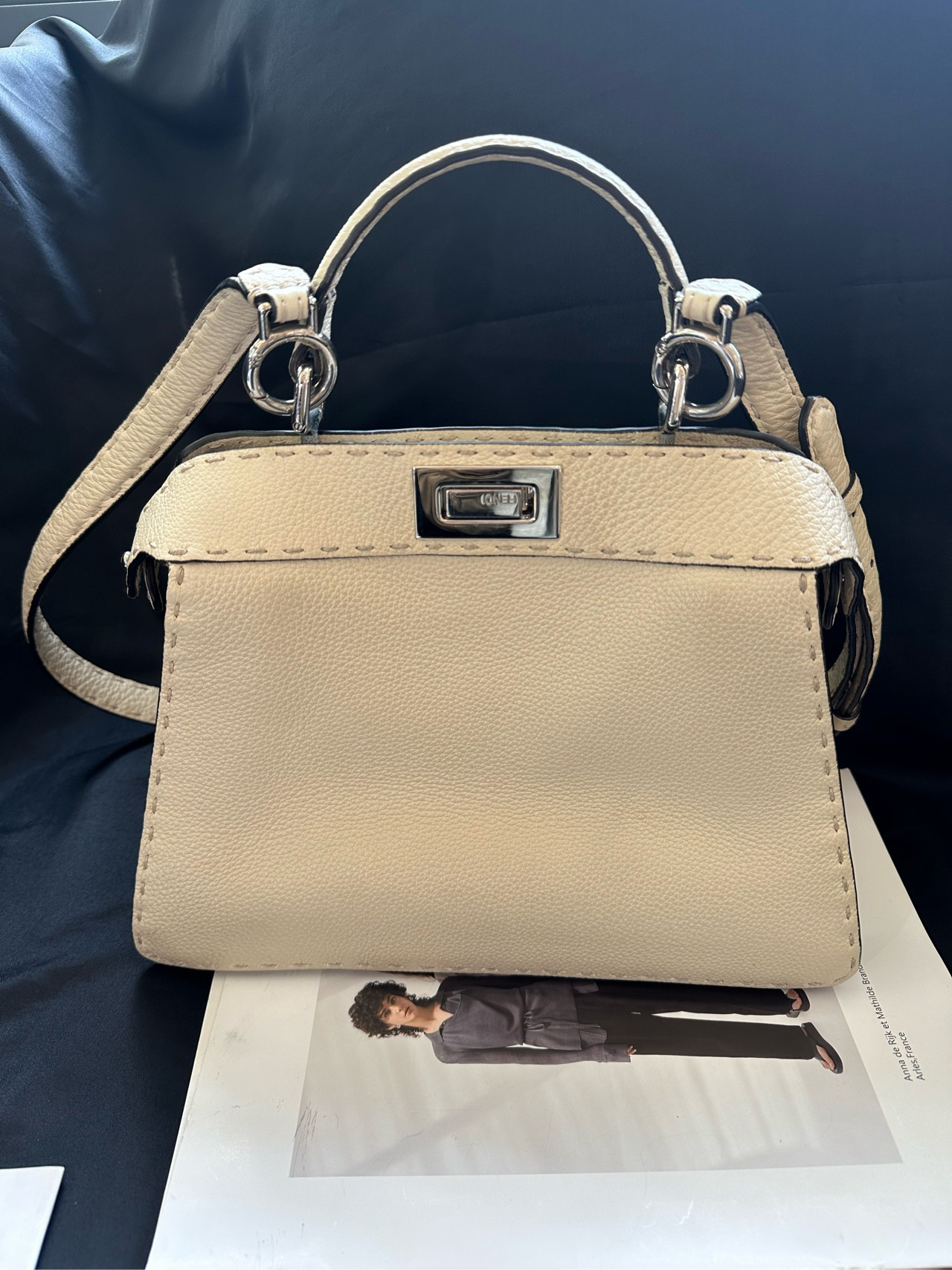 95新 FENDI/芬迪 Peekaboo iseeu小号手袋 公价41000