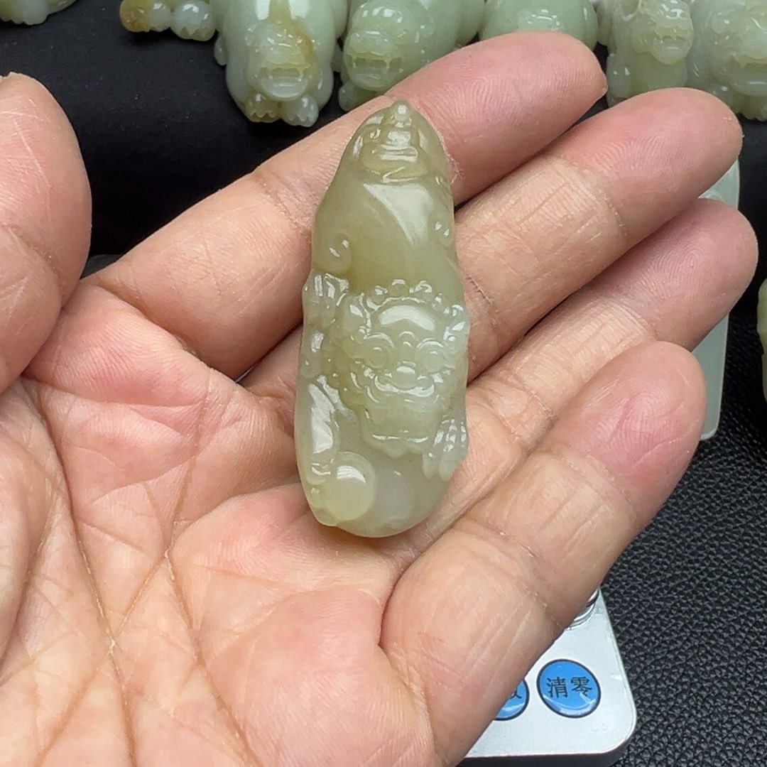 和田玉（糖玉）未镶嵌吊坠(不含链)