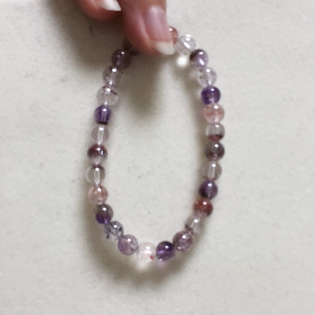 水晶手串未镶嵌简单