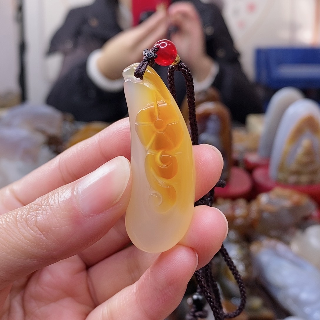 玛瑙/玉髓颈饰未镶嵌