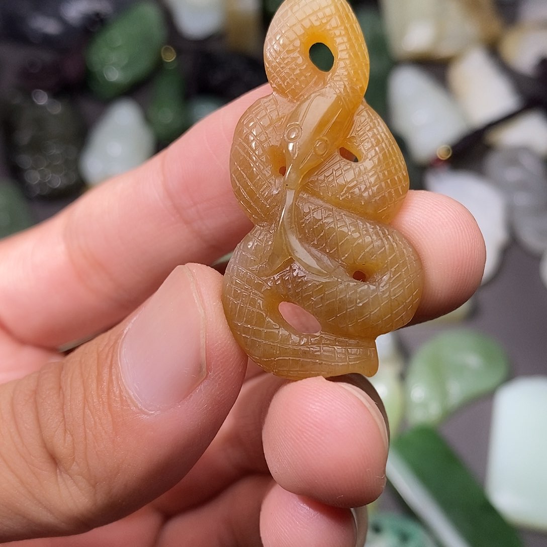 颈饰未镶嵌和田玉