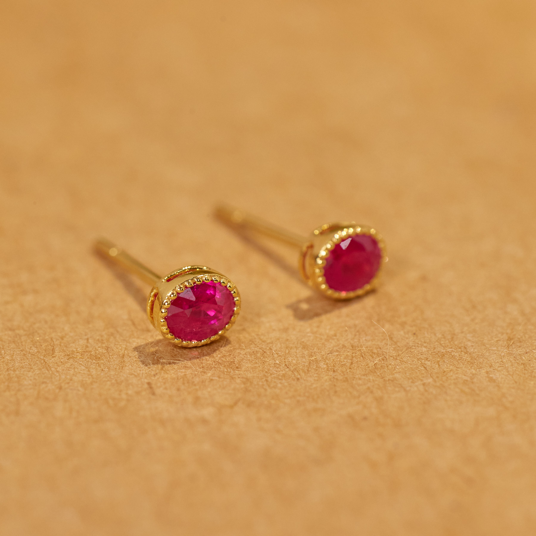 非遗好物分享【歪歪】红宝石耳钉*18K金（多样性发一）XB-S3117