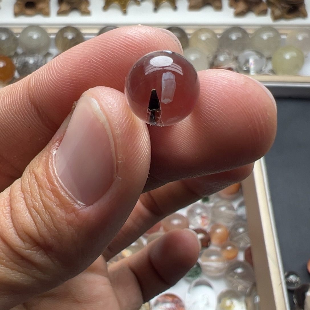 卡***ü水晶未镶嵌珠宝半成品云母片球