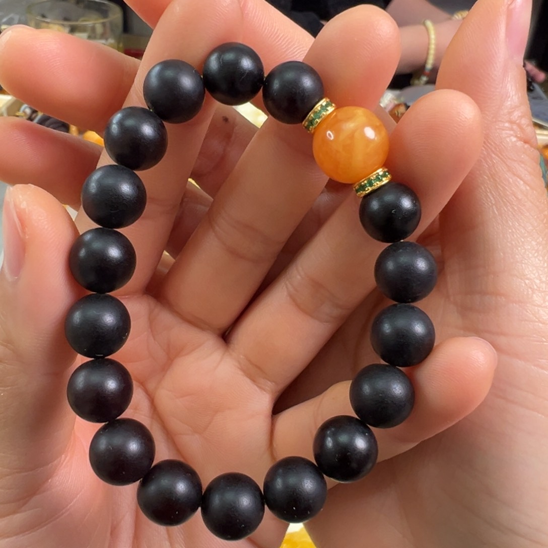 琥珀裸石未镶嵌琥珀