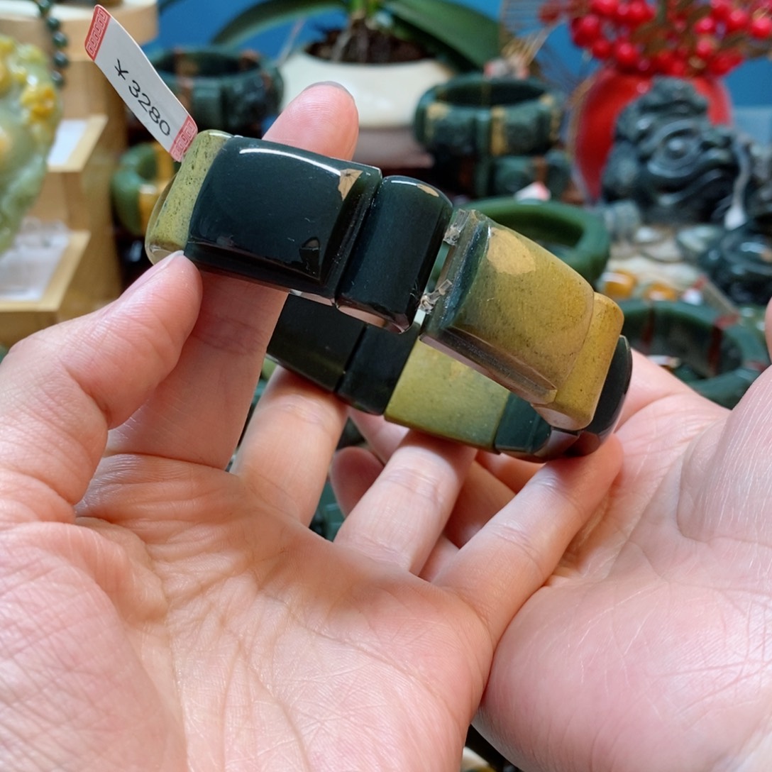 透闪石质玉手牌未镶嵌古*