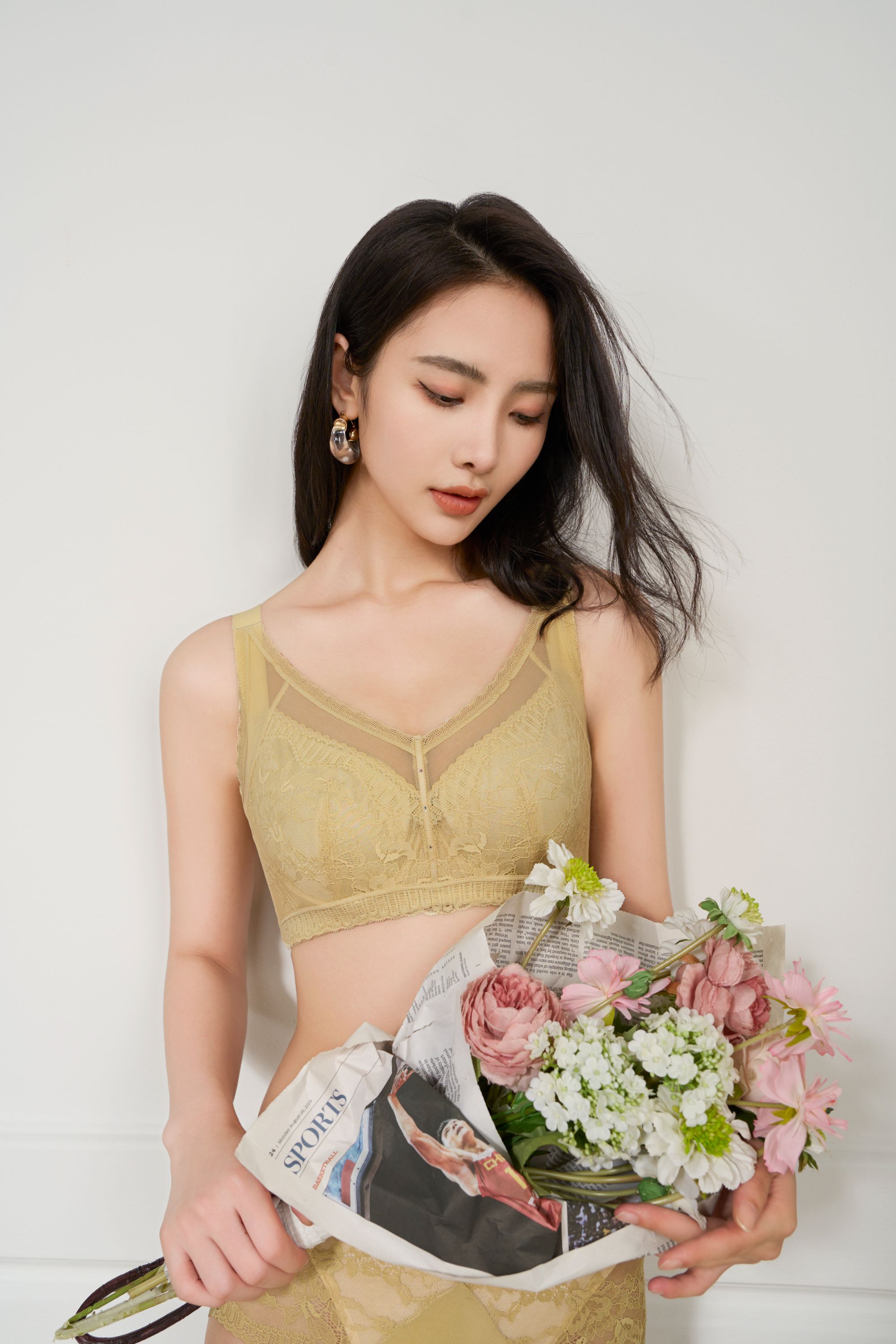 大胸显小内衣薄款性感蕾丝收副乳调整型文胸
