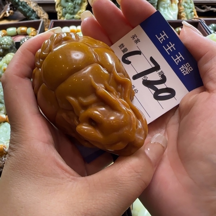 未镶嵌透闪石质玉把件