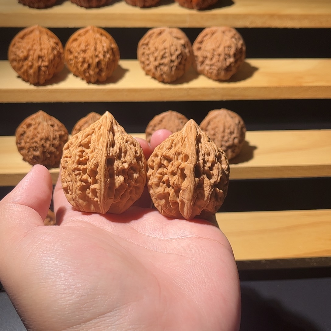 文玩核桃吊坠44全品大孤石