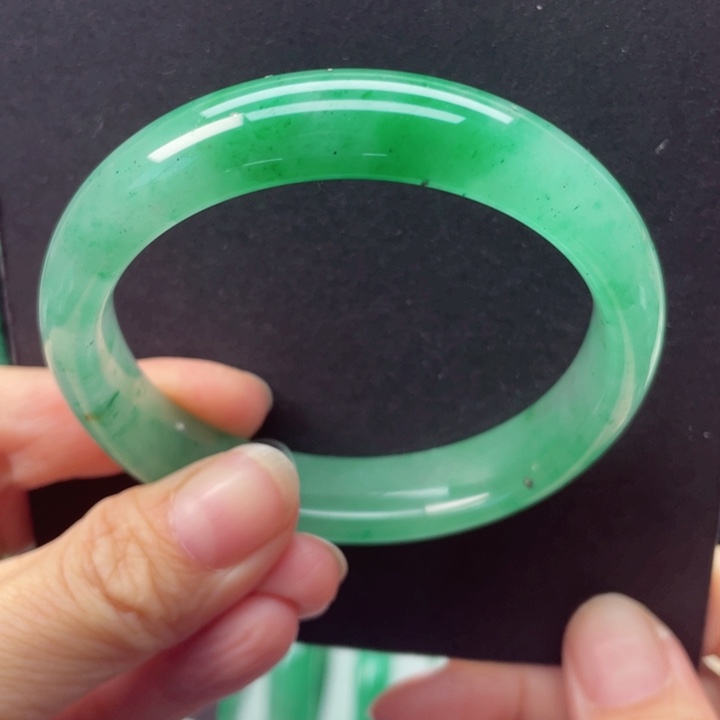 石英质玉手镯未镶嵌56-57