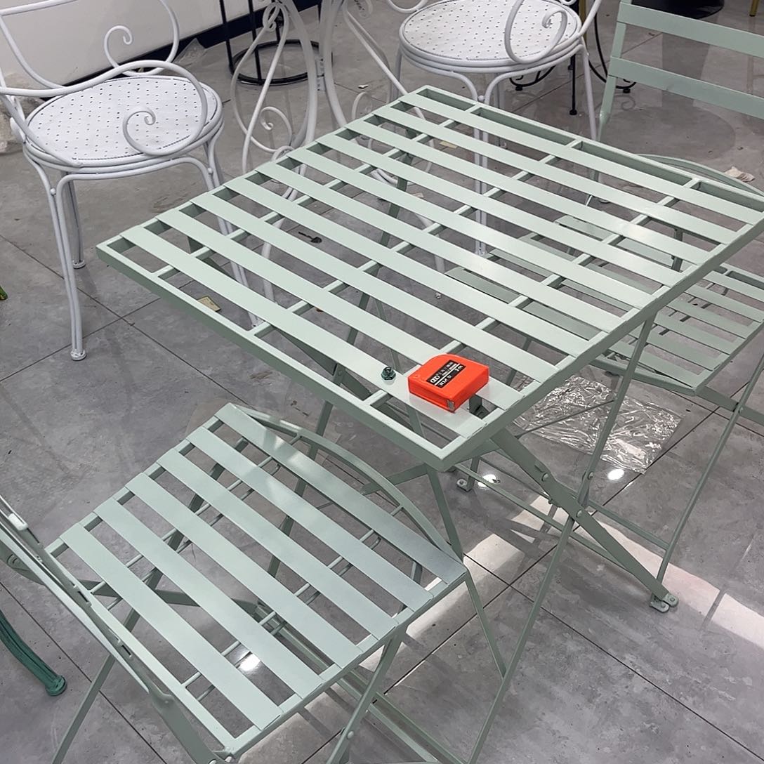 一桌两椅炸炸炸炸炸