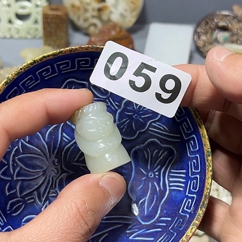 摆件瓷器制作过程是根据不同种类及形状