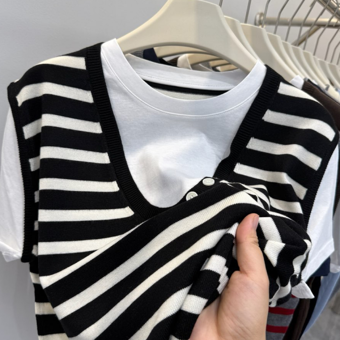 常规女短袖假两件款条纹毛针织衫上衣韩版洋气