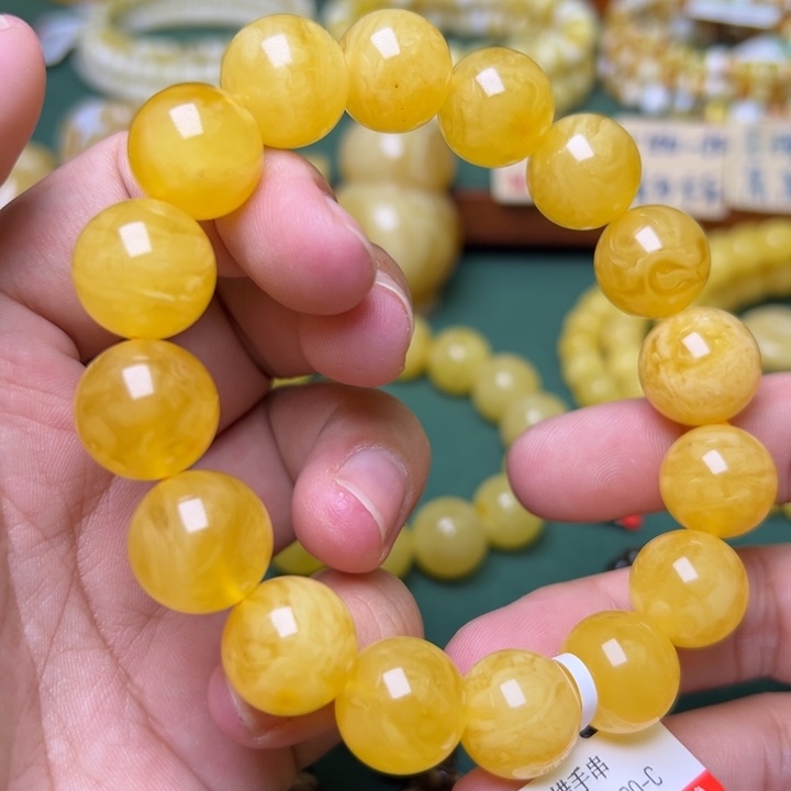 蜜蜡未镶嵌珠宝奇石