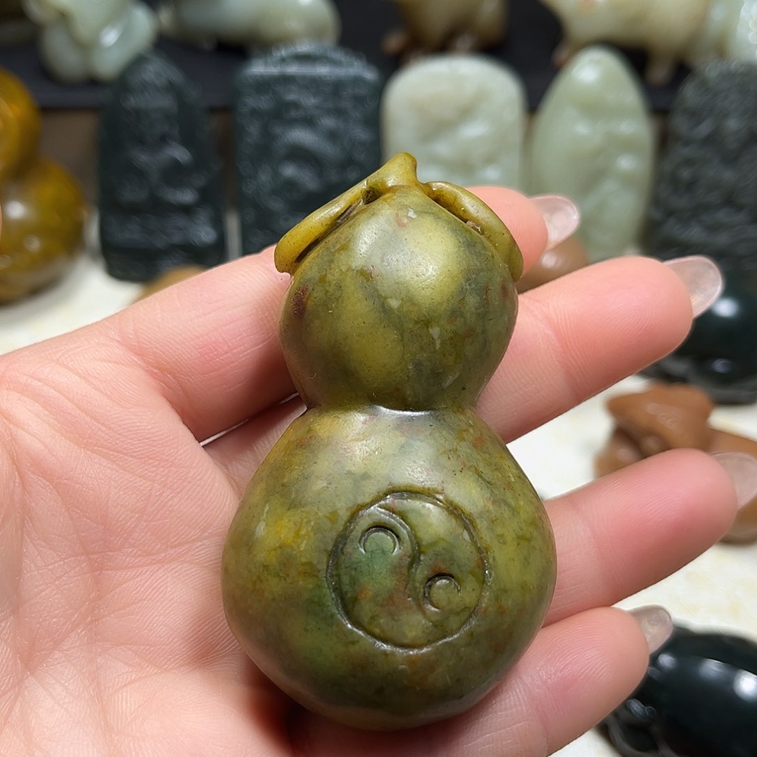 白玉菩提吊坠白玉菩提吊坠