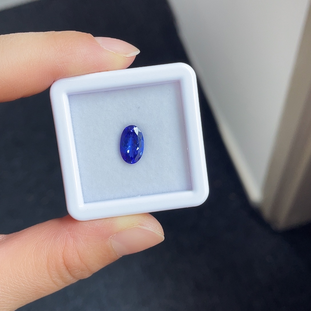 坦桑石裸石未镶嵌2.545ct