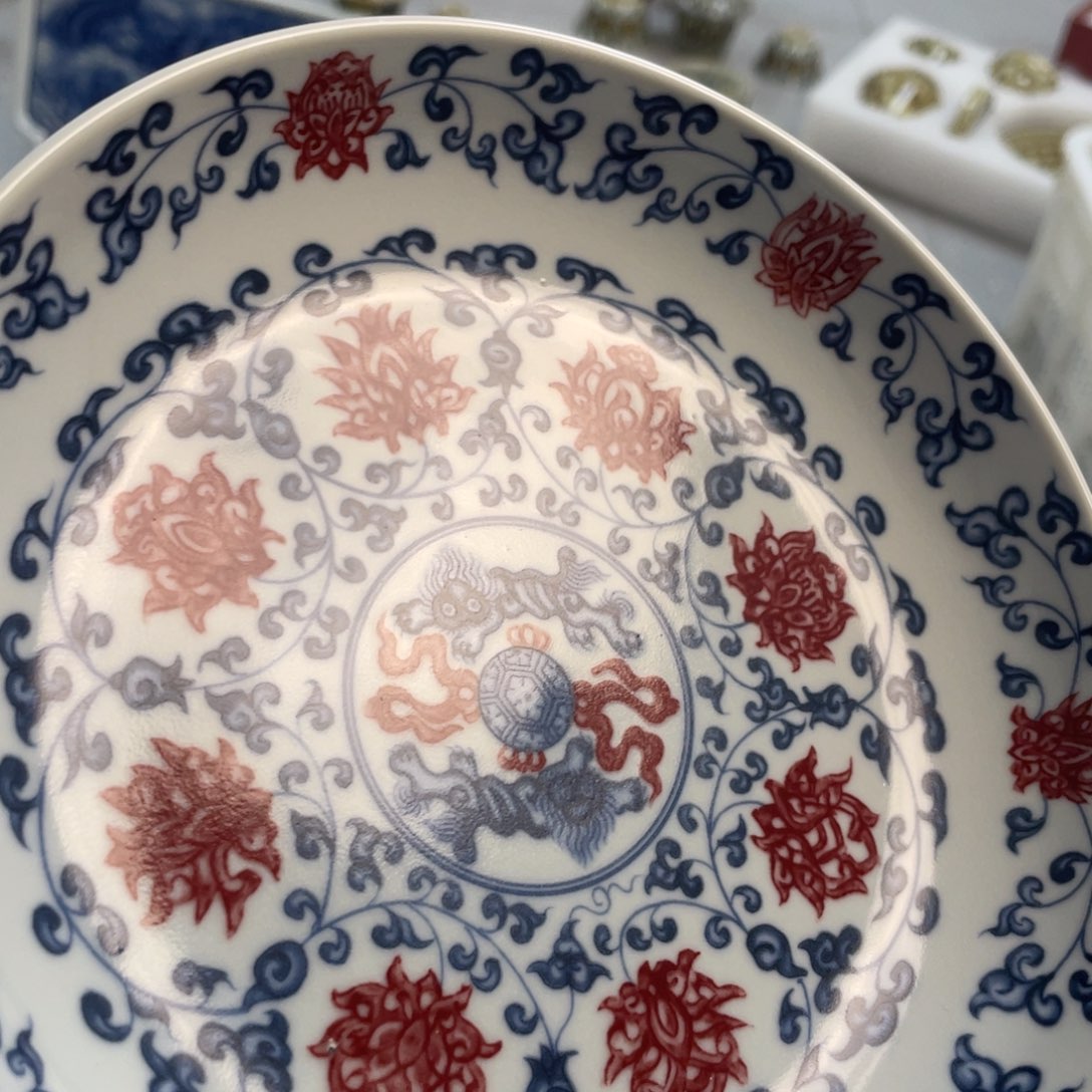 瓷片景德镇釉里红缠枝莲大壶承