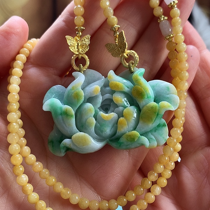 翡翠颈饰未镶嵌吊坠