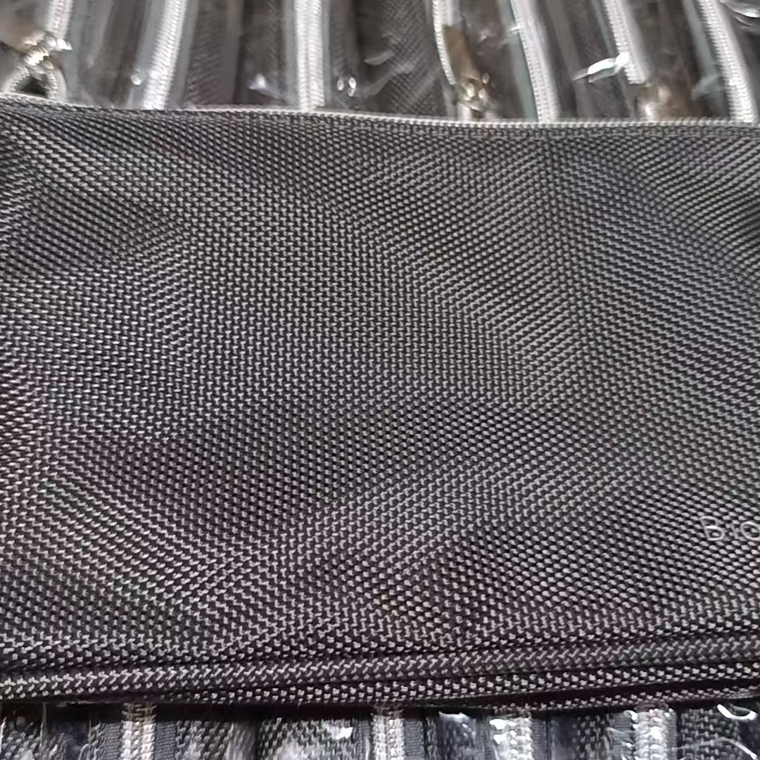 洗漱包带拉链带品牌