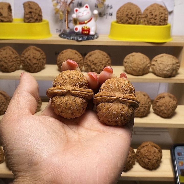 41尺寸的元宝核桃48.6克