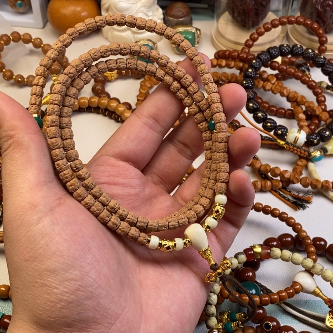 吊坠金刚菩提。。。。。。。。。。。