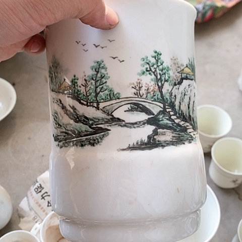 ，摆件。烧制问题都是正常的，